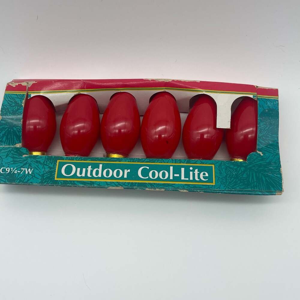Vintage Kmart Outdoor Cool-Lite C9 1/4-7 Watt Red Replacement Christmas Light Bu